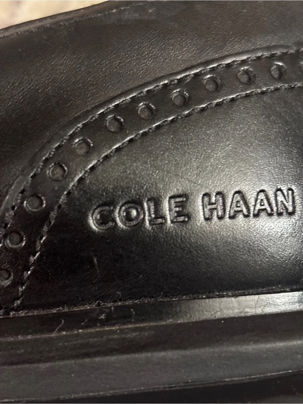 Cole Haan size 11 zooming
